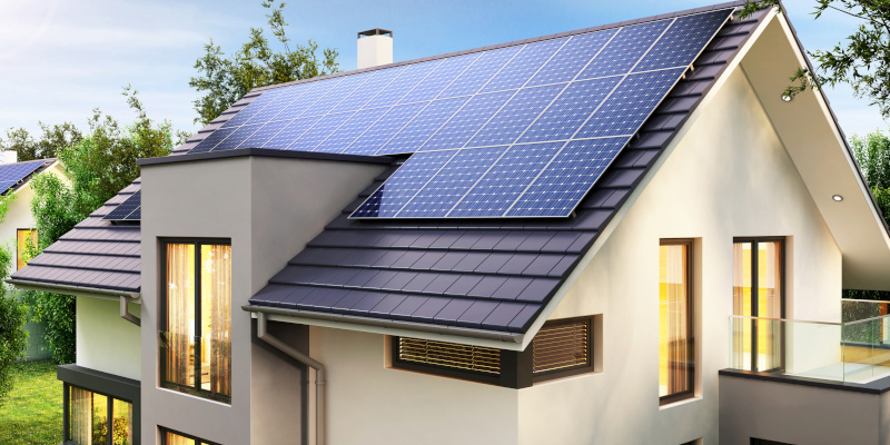 How Solar Panel Cleaning Enhances Your Home’s Energy Efficiency