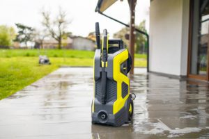 Three Reasons Why You Shouldn’t Do Your Own Pressure Washing
