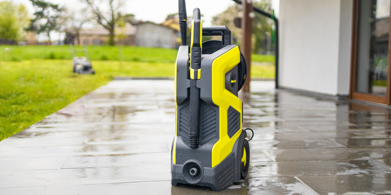 Three Reasons Why You Shouldn’t Do Your Own Pressure Washing
